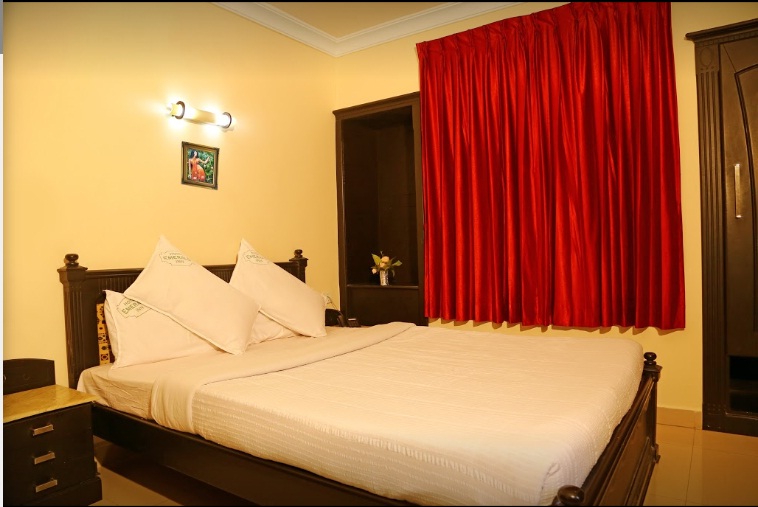 Hotel-Emerald-Inn-Munnar